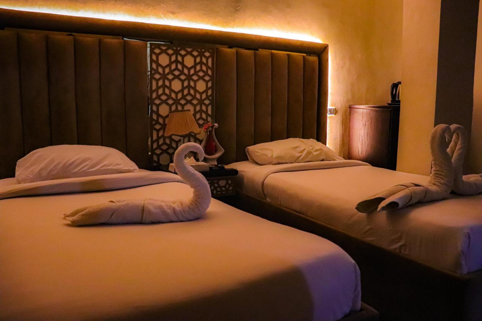 Golden Pyramids Inn Kafret el-Gabal 外观 照片