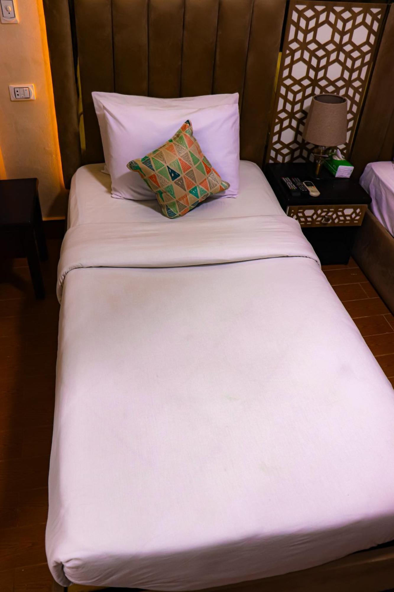 Golden Pyramids Inn Kafret el-Gabal 外观 照片