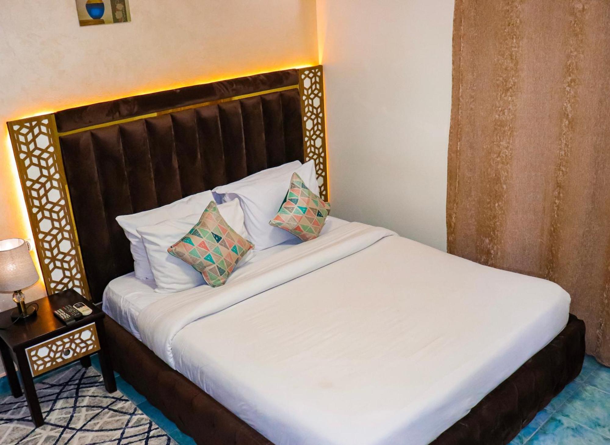 Golden Pyramids Inn Kafret el-Gabal 外观 照片