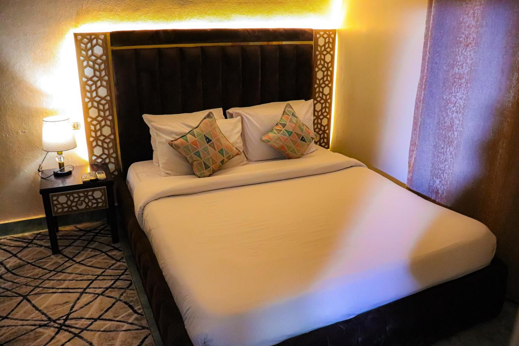 Golden Pyramids Inn Kafret el-Gabal 外观 照片